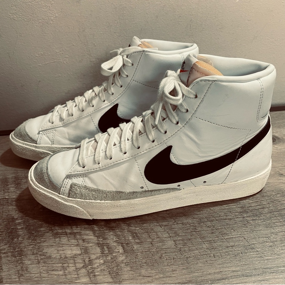 Men's NIKE White & Black BLAZER 77 Mid BASKETBALL Shoes SNEAKERS  8.5